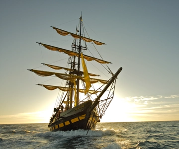 Los Cabos: Pirate Ship Sunset Cruise & Show with Dinner