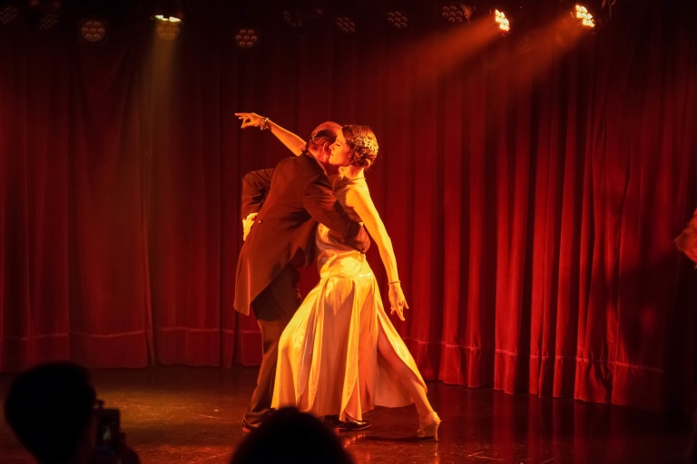 Buenos Aires: Rojo Tango Show z opcją kolacjiBuenos Aires: Rojo Tango Show z napojami