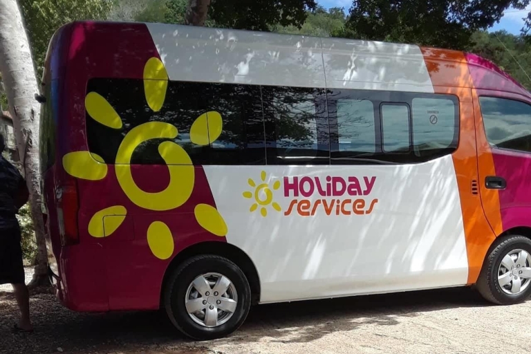 Montego Bay: MBJ Airport Tranfers to All Hotels Islandwide Round-Trip Transfer to Runaway Bay Hotels