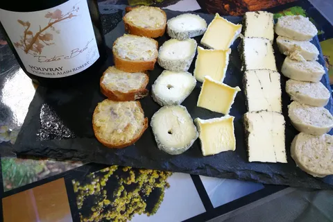 Loire Valley: Vouvray Vineyard Tour and Wine Tasting