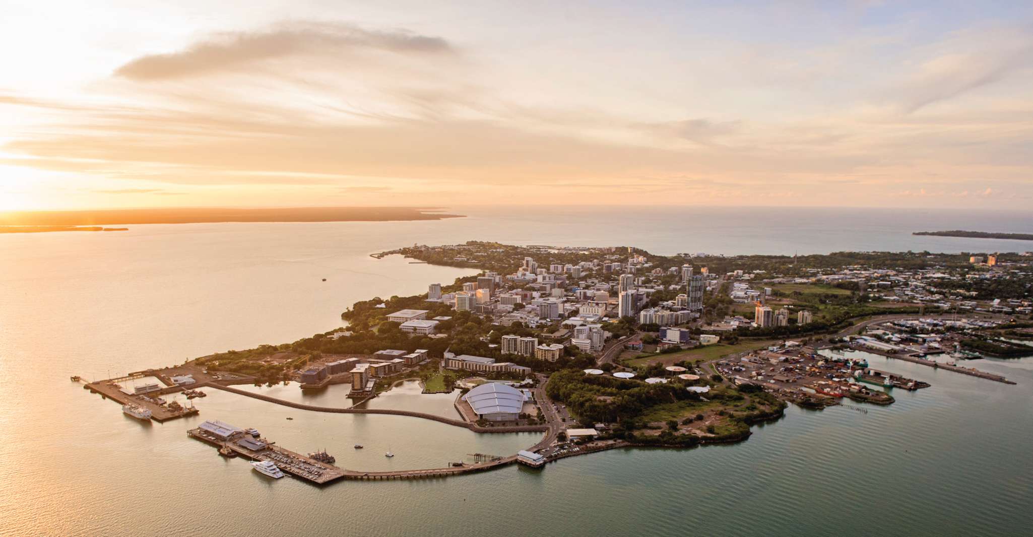 Darwin Harbour, Gaze und Graze Sunset Cruise - Hizvo