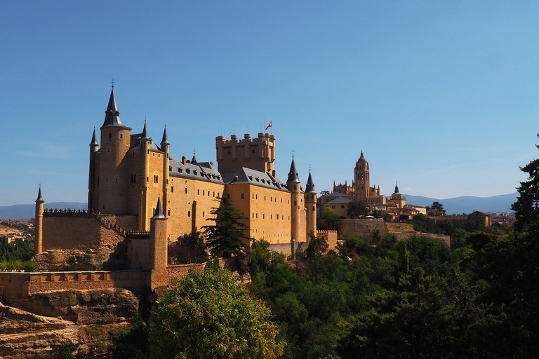 Från Madrid: Ávila och Segovia Guidad dagsutflyktGuidad dagsutflykt till Ávila och Segovia utan Alcazar-tur