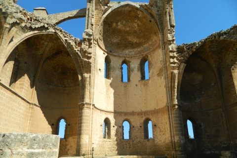Ab Ayia Napa: Tour zur Geisterstadt Famagusta