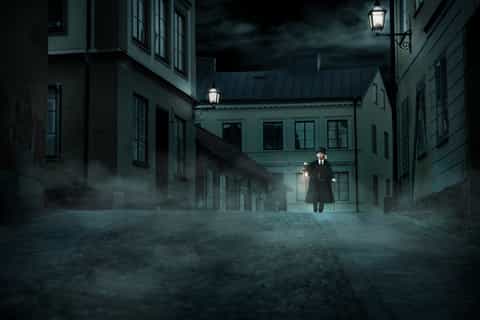 Stockholm: 1.5-Hour Ghost Walk and Historical Tour