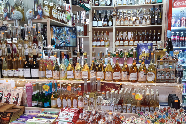 Budapest: Tastes of Hungary Tour & Folk Music Performance Budapest: Private Tastes of Hungary Tour & Music Performance