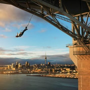 Auckland Harbour Bridge: Bungy Auckland Harbour Bridge: Bungy