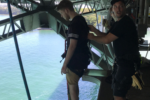 Auckland Harbour Bridge: Bungy Auckland Harbour Bridge Bungy Jump