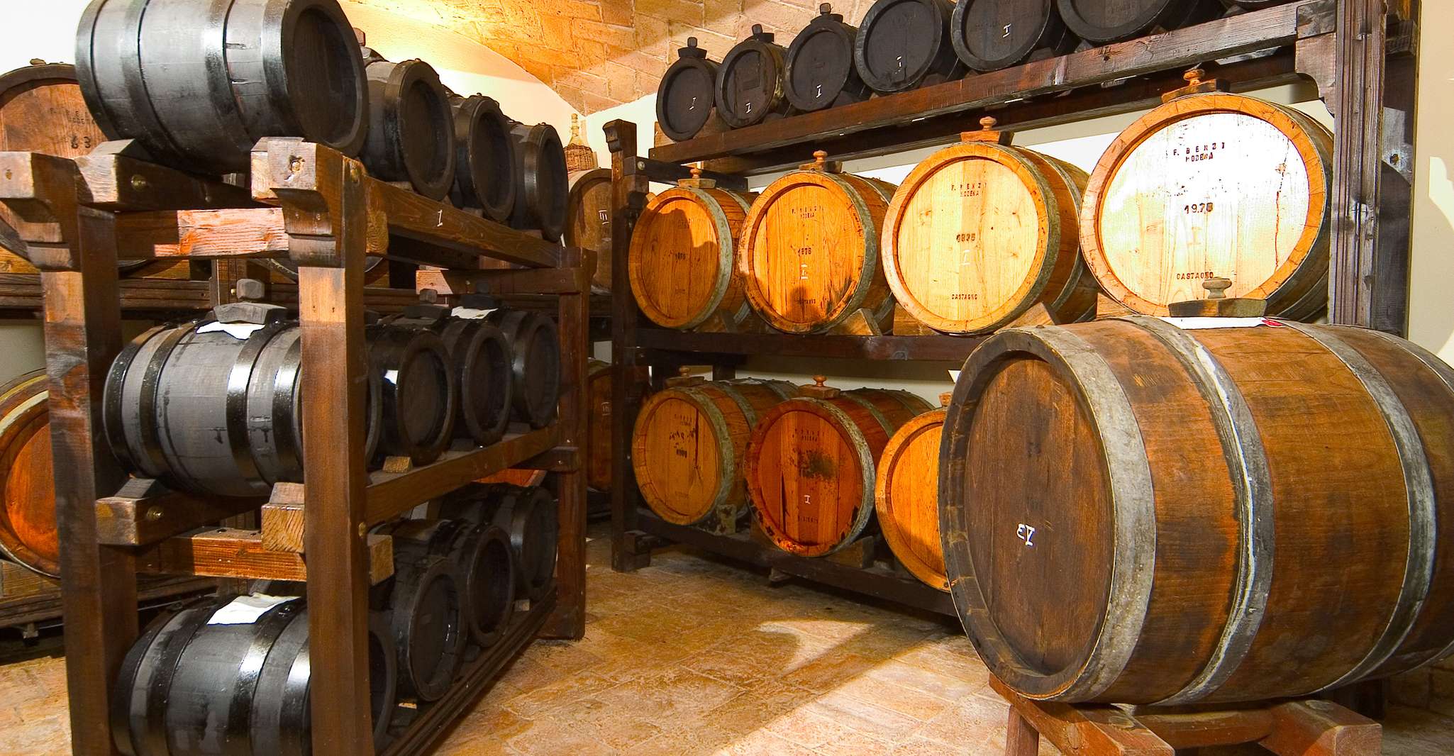 Von Bologna, Emilia Excellence Food Tour - Hizvo