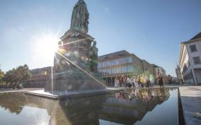 Karlsruhe: Guided City History & Culture Walking Tour