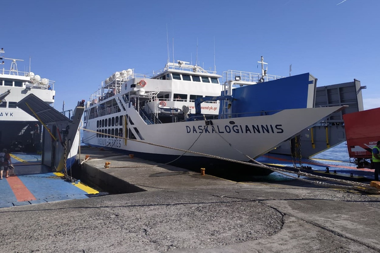 Desde Georgioupolis: traslado de ida y vuelta a Samaria GorgeTraslado de ida y vuelta a Samaria Gorge con guía de senderismo