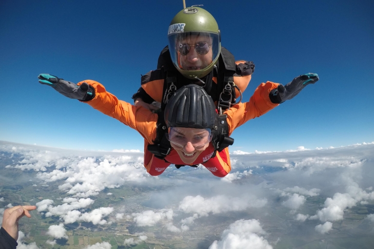 Wanaka: Tandem Skydive Ervaring 9.000, 12.000 of 15.000 voetWanaka: 15.000 voet tandem-skydive-ervaring