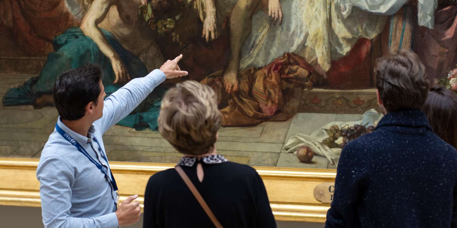 Paris: Louvre Museum Masterpieces Private Small Group Tour
