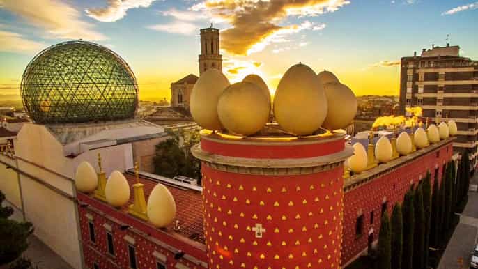 girona and figueres fullday tour with hotel pick up