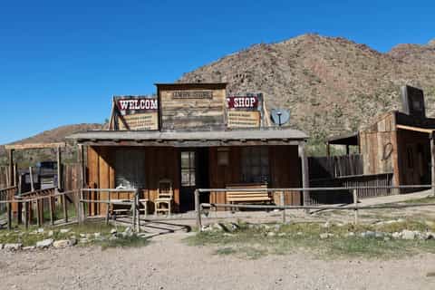 Las Vegas: Grand Canyon Ranch Adventure with Helicopter Tour