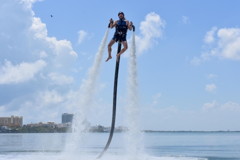Cancún: paseo en mochila propulsoraVuelo en jetpack de 30 minutos