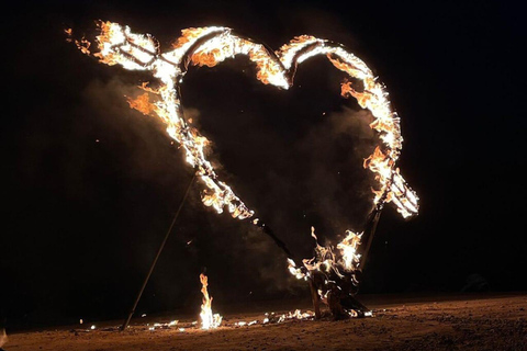 Magischer Sonnenuntergang, Abendessen, Lagerfeuer und Shows in der Agafay-Wüste