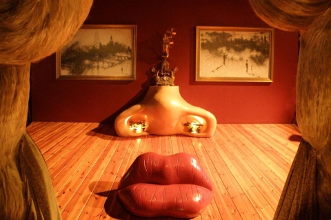 Salvador Dalí Tour de Barcelone avec prise en charge à l'hôtelTour en anglais