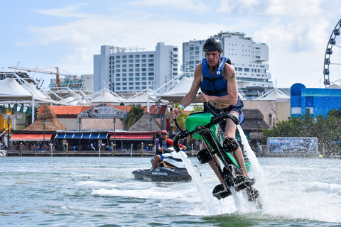 Cancun: Jetovator-Fahrt20-minütiger Jetovator-Flug für 1 Person