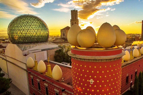 Ab Barcelona: Private Dalí-Tagestour nach Figueres und PúbolPrivate Tour