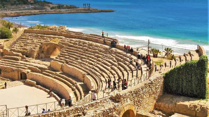 tarragona sitges full day tour from barcelona with pickup