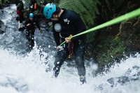 Raglan, Sunset Canyoning Tour en Glowworm Experience - Housity
