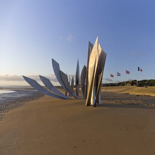 Bayeux: American D-Day Sites in Normandy Full-Day Tour