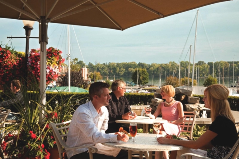 Toronto: Niagara Wineries Tasting Tour & optionele lunchWijnland 4-uur durende tour met proeverijen