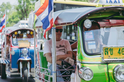 Templi e mercati della vecchia Bangkok in Tuk TukTour condiviso