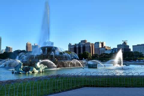 Chicago City Mini Bus Tour with Optional Architecture Cruise