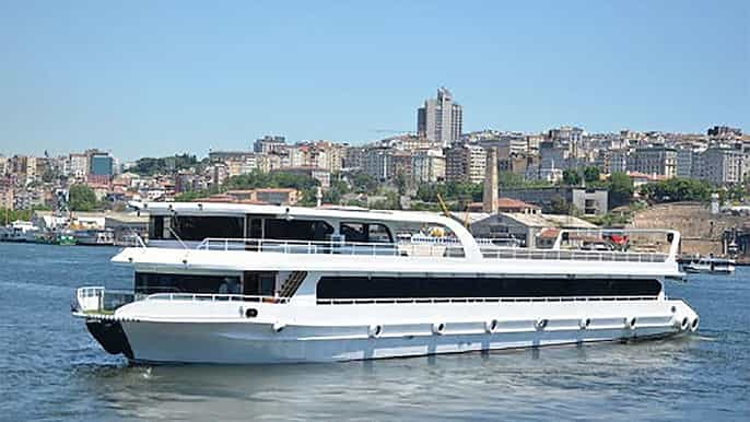istanbul bosphorus cruise with dinner and entertainment