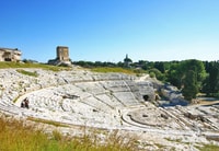 Syrakus, Archäologischer Park von Neapolis, kleine Gruppe - Hizvo