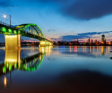 Belgrade: Sunset Sightseeing Cruise with Drinks