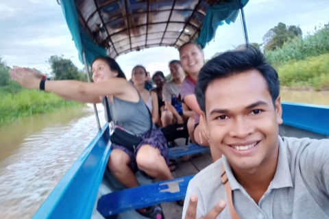 Floating Village and Tonlé Sap Sunset Tour Private Tour