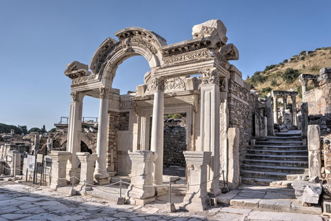 Marmaris: Ephesus Guided Day Trip with Lunch Tour without Entrance Ticket of Ephesus
