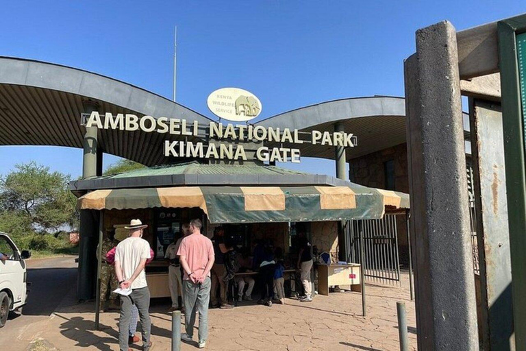 Nairobi: 2-Day Amboseli National Park Private Safari