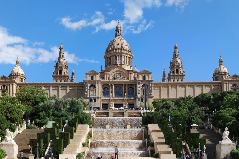 Highlights von Barcelona: Kleingruppentour mit AbholungTour auf Spanisch