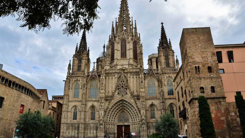 Barcelona: Picasso-museon kävelykierros. | GetYourGuide