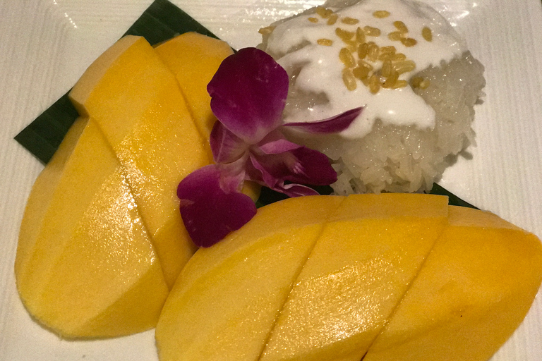 Bangkok: CHOB Day Walking Tour (Talking + Walking + Eating)