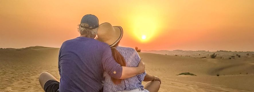 Doha: Sunset Desert Safari with Camel Ride and Sandboarding