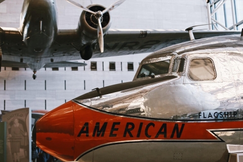 Luft- und Raumfahrtmuseum und Museum für amerikanische Geschichte: Geführte KombitourLuft & Raum + AHM Private Combo Tour auf Englisch