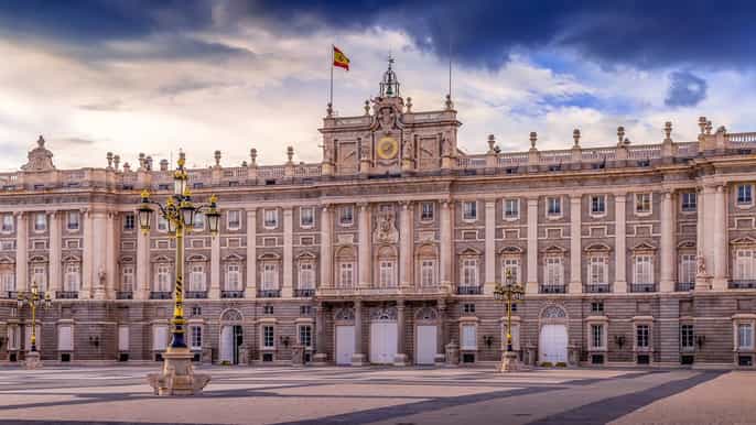 madrid skiptheline guided tour of the royal palace