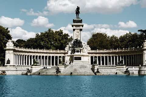 madrid historical center 2.5hour guided walking tour