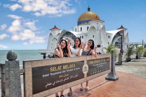 From Kuala Lumpur: Day Trip to Historic Malacca with Lunch