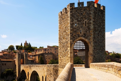 Besalú et villes médiévales avec prise en charge à l'hôtelVisite privée en anglais, espagnol ou allemand