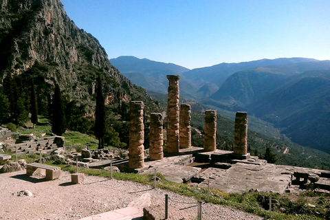 Privétour van 2 dagen naar Delphi, Meteora en ThermopylaeGelicentieerde gids voor Delphi