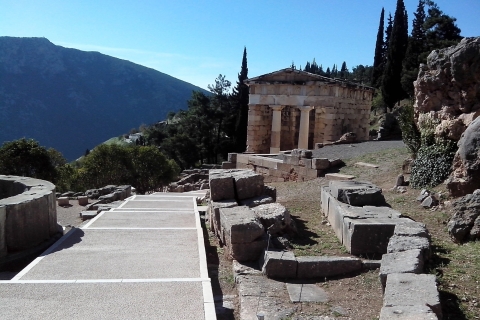 Private 2-Day Tour to Delphi, Meteora & Thermopylae Standard Option