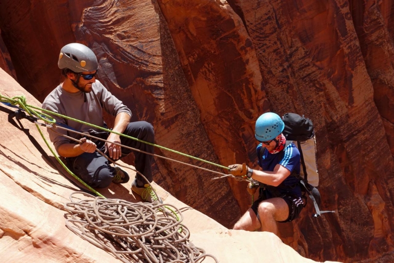 Ab Moab: Ganztägiges Canyoning-Erlebnis im Zig Zag Canyon