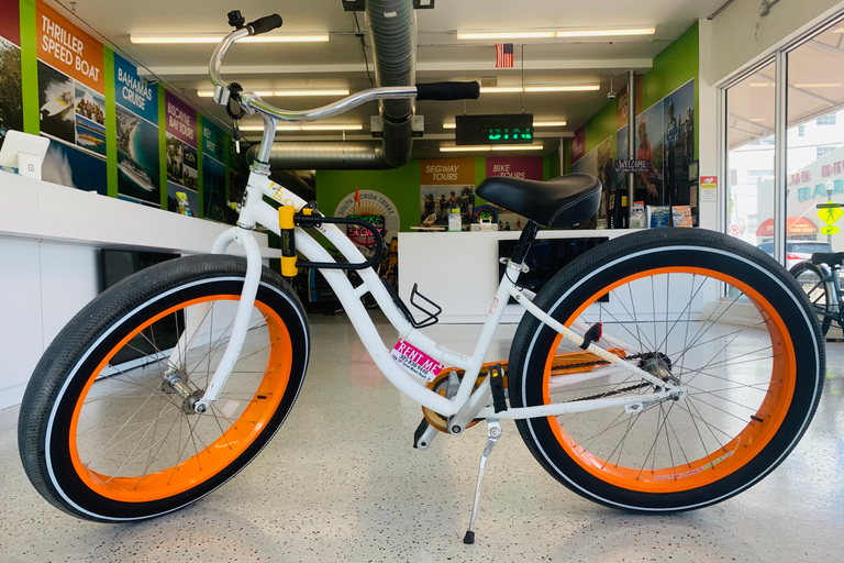 Miami: South Beach Fat Tire Beach Rider Bike Rental 1-Hour Rental