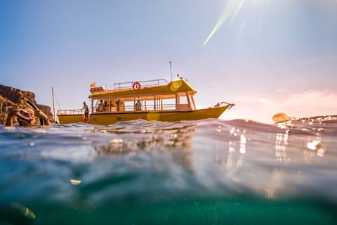Puerto de Mogan: Boat and Snorkeling Trip