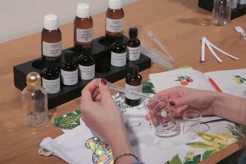 perfume creation workshop in cannes